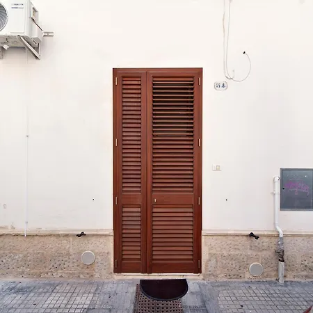 Domus Aviae - No Ztl Ferienhaus *