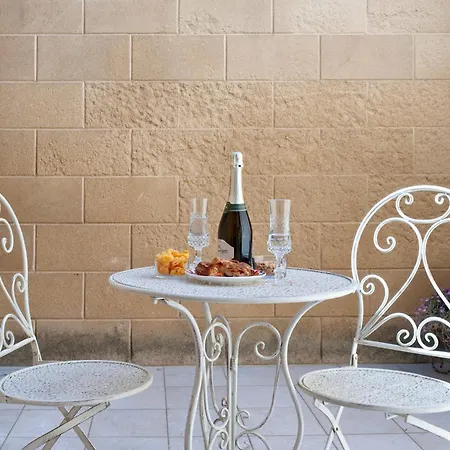 Domus Aviae - No Ztl Ferienhaus