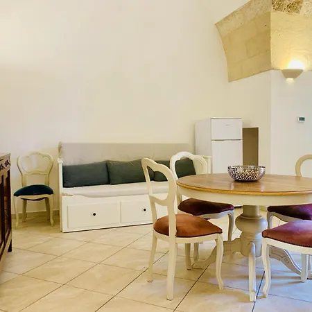Domus Aviae - No Ztl Holiday home Lecce